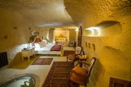 Maya Cave - 201