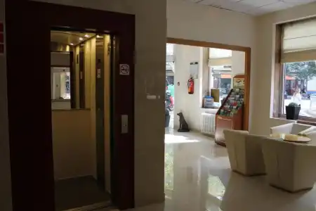 Amic Colón - 12