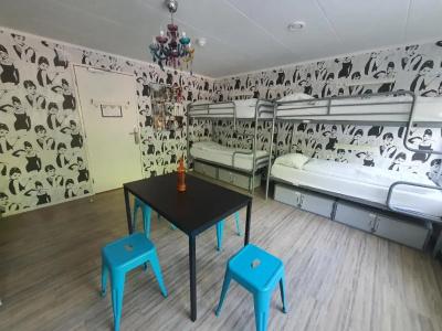 Dutchies Hostel - 25