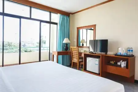 Surin Majestic - 2