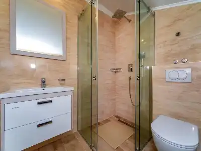 Luxury Apartments Queen - 49