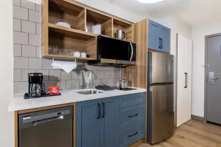 Holiday Inn & Suites London by IHG - 25