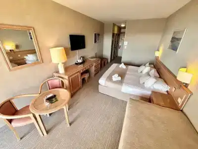 Hôtel la Pinède - 55