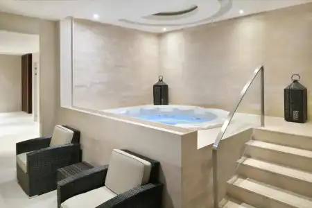 Le Méridien City Center, Doha - 17