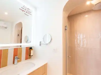 Mercure Paris Montparnasse Raspail - 64