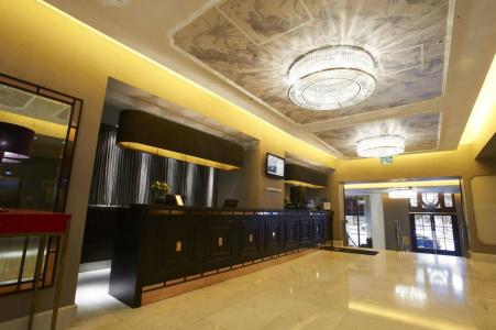 The Waldorf Hilton, London - 16