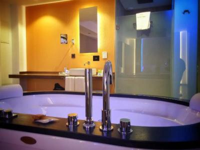 MB Boutique - Adult Recommended - - 80