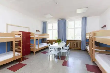 Three Little Pigs Hostel - Your Berlin Castle - 32