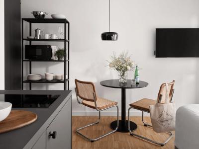 Bob W Munich Schwabing - 19
