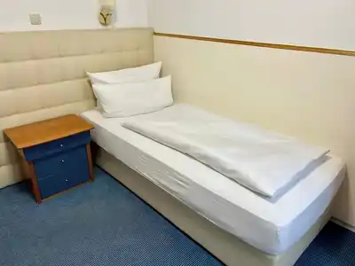 am Bayrischen Platz - 30