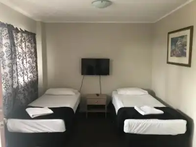 Motel 80 - 15