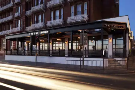 DoubleTree by Hilton Brighton Metropole - 0