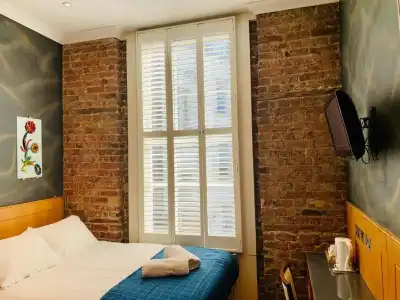 The Melville by Rokxy - Kings Cross - 93