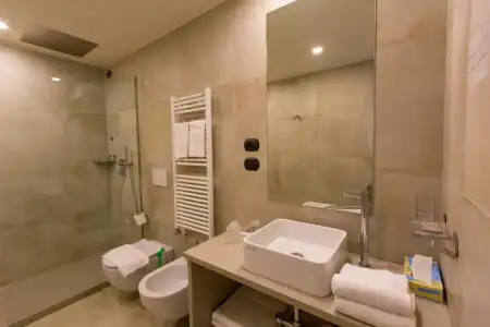 Al Campanile - Luxury Suites & Apartments - 10