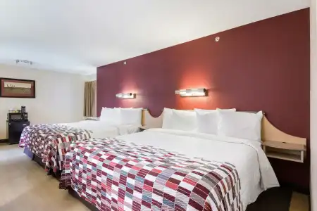 Red Roof Inn Laredo - 25