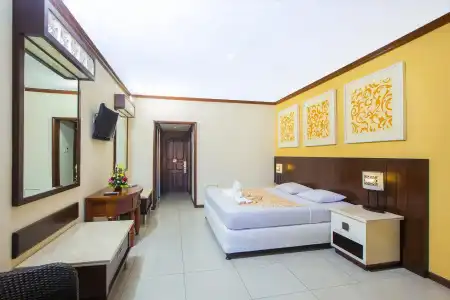 Bali Garden Beach Resort - 4