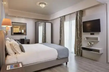 AVA & Suites - 32