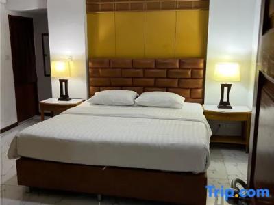 Mall Suites - 432