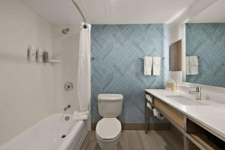 Hilton Garden Inn - 27