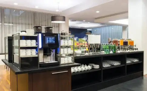 Courtyard by Marriott Prague Airport - 12