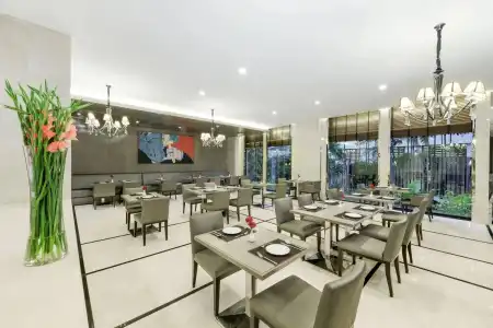Centre Point Chidlom Bangkok - 15