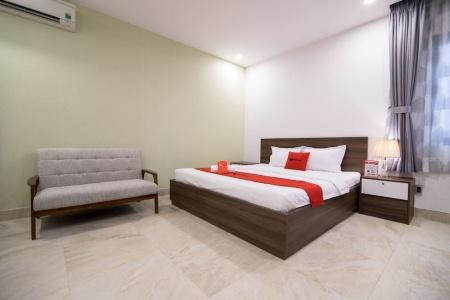 RedDoorz Premium near Hang Xanh - 15