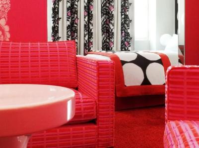 Hôtel du Petit Moulin, Haute Couture by Lacroix - 104
