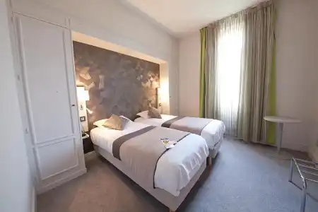 Hôtel Albert Elisabeth Gare SNCF - 52