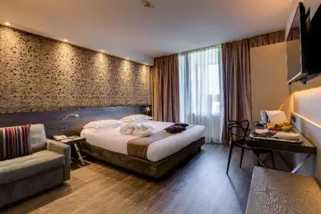 Best Western Plus Farnese - 41
