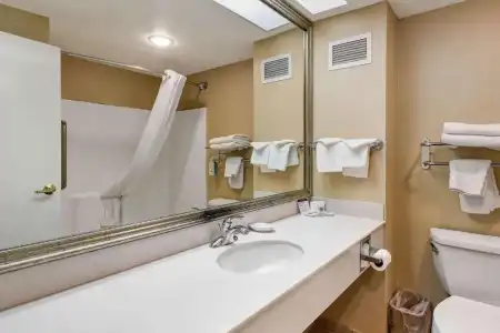Comfort Inn Bellingham - 35