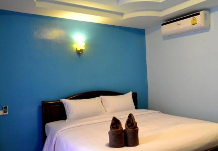 Phi Phi Don Chukit Resort - 4