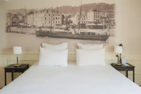 Best Western Le Cheval Blanc - Vieux Port - 37