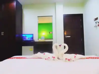 Thana Patong Guesthouse - 16