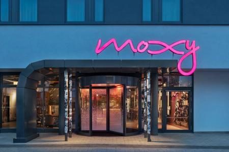 Moxy Duesseldorf City - 20