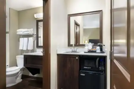 Best Western Pacific Inn - 42