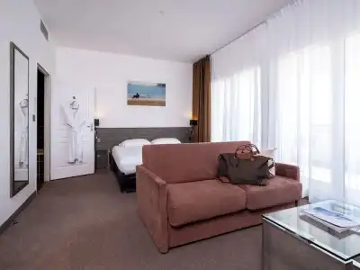 Golden Tulip La Baule Hôtel & Résidence - 84