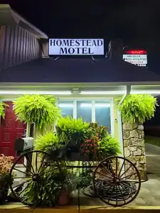 Homestead Motel - 33