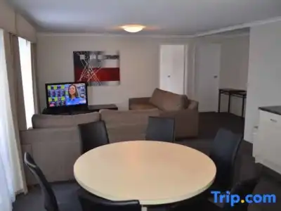 Arkana Motor Inn & Terrace Apartments - 56