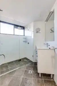 Central Hillcrest Apartment - 50