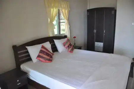 Pranee Beach Bungalows - 2
