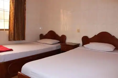 Lucky 2 Guesthouse - 5