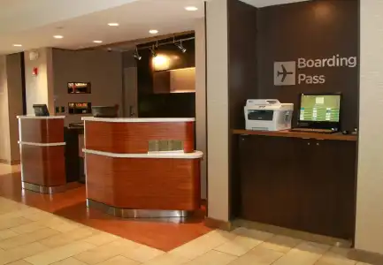 Courtyard Chesapeake Greenbrier - 1