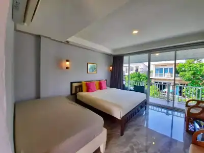 At Koh Larn Resort - 27