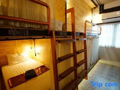 Sleep Owl Hostel - 52