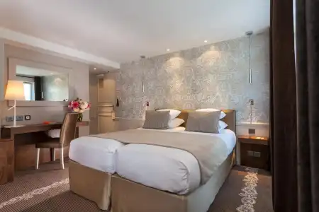 Le Clos Medicis - 1