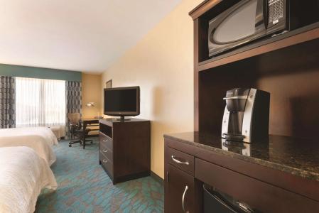 Hilton Garden Inn Fargo - 23