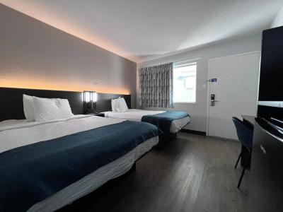 Motel 6 Bakersfield, CA - South - 4