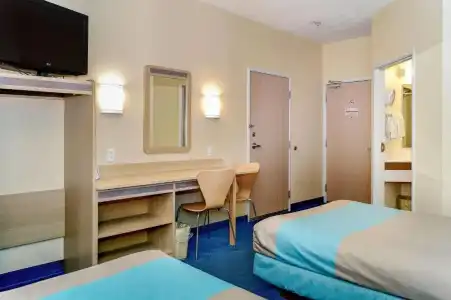 Motel 6 Peterborough, ON - 35