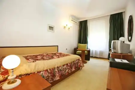 Splendid Ruse - 14