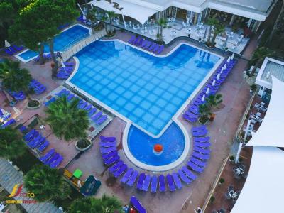 Grand Blue FAFA Resort & Spa - 11